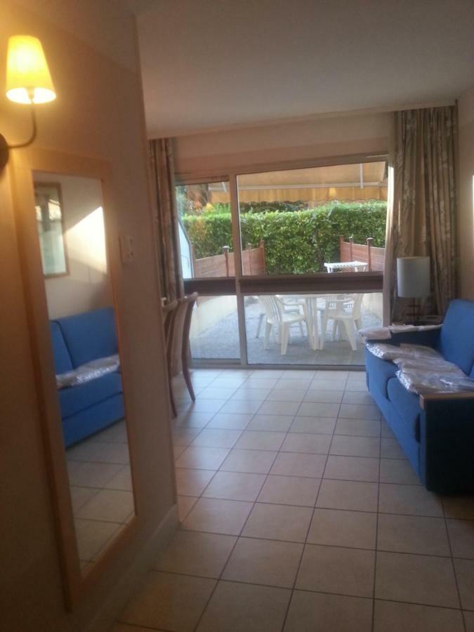 Apartment Heliotel Marine 4* Bord de Mer Saint-Laurent-du-Var Esterno foto