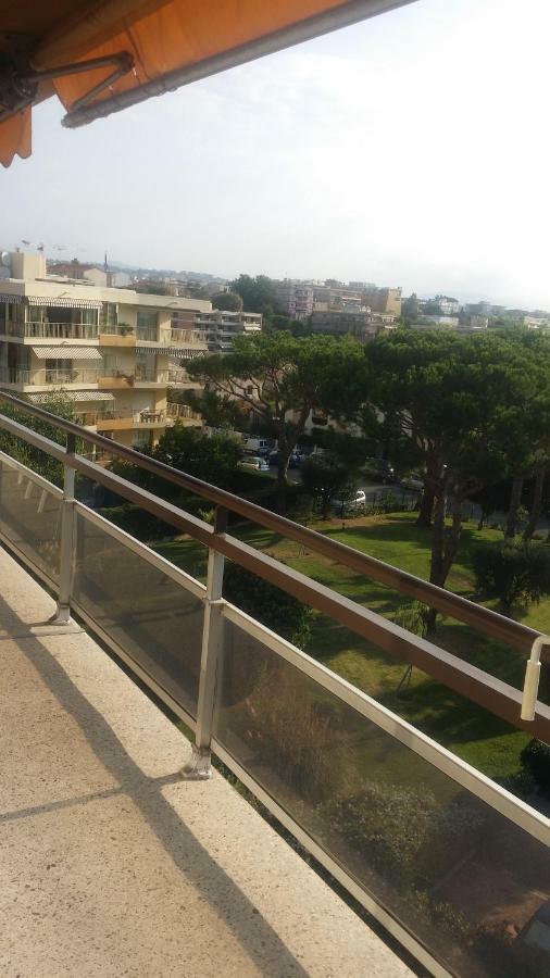 Apartment Heliotel Marine 4* Bord de Mer Saint-Laurent-du-Var Esterno foto